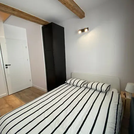 19 Hostel *